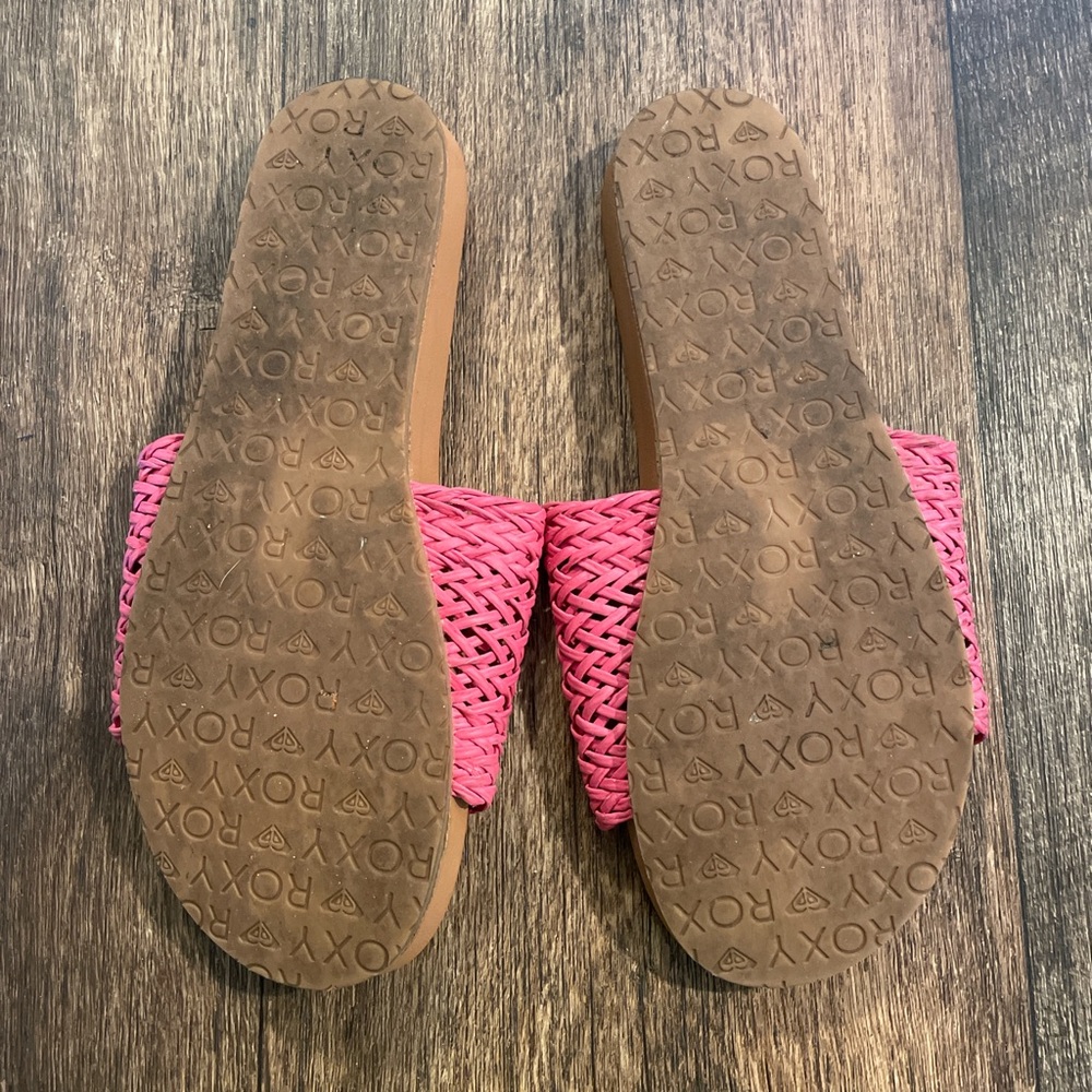 •Pink Woven Roxy Sandals/Slides• - Picture 3 of 5